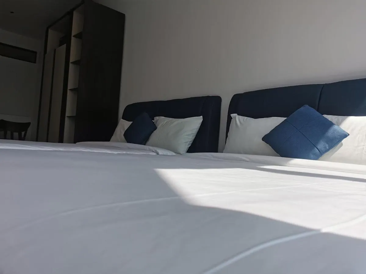 Scarletz Suites Klcc By De Harlequins Guesthouse Kuala Lumpur