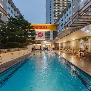 3* Отель Urban Living