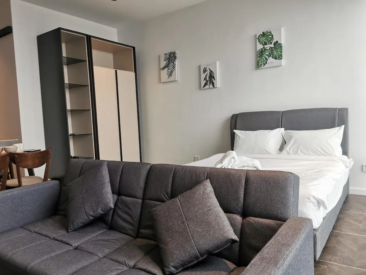 Scarletz Suites Klcc By De Harlequins Guesthouse Kuala Lumpur Aparthotel