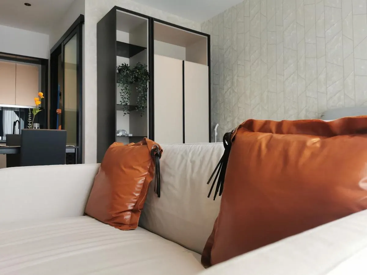 Scarletz Suites Klcc By De Harlequins Guesthouse Kuala Lumpur